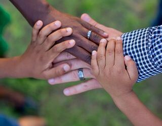 Incontri tra donne native e migranti