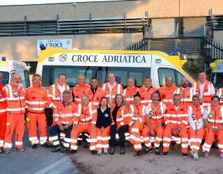 Volontari con Croce Adriatica
