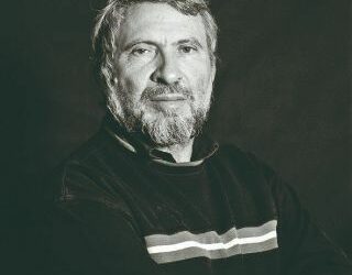 Il maestro coi sandali