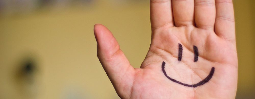 Happy hand in tour