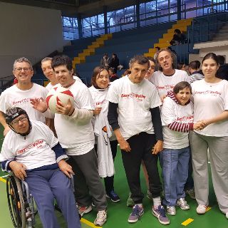 Ugualmente diversi