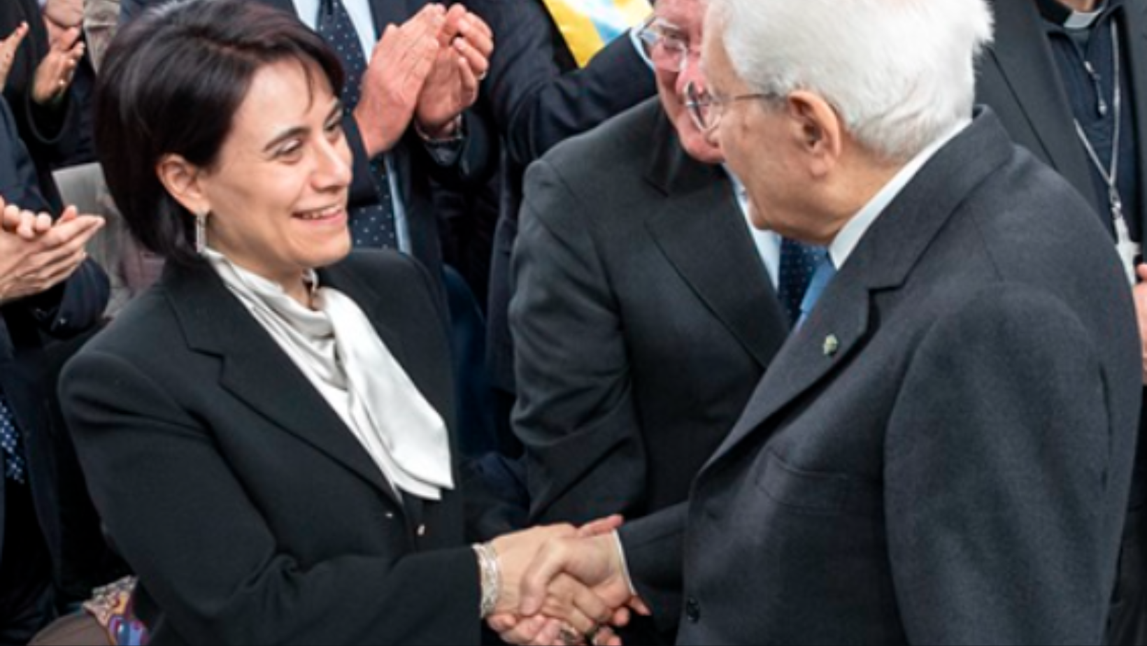 Chiara Tommasini presidente Csvnet e Mattarella all'inaugurazione di Trento capitale italiana ed europea del volontariato