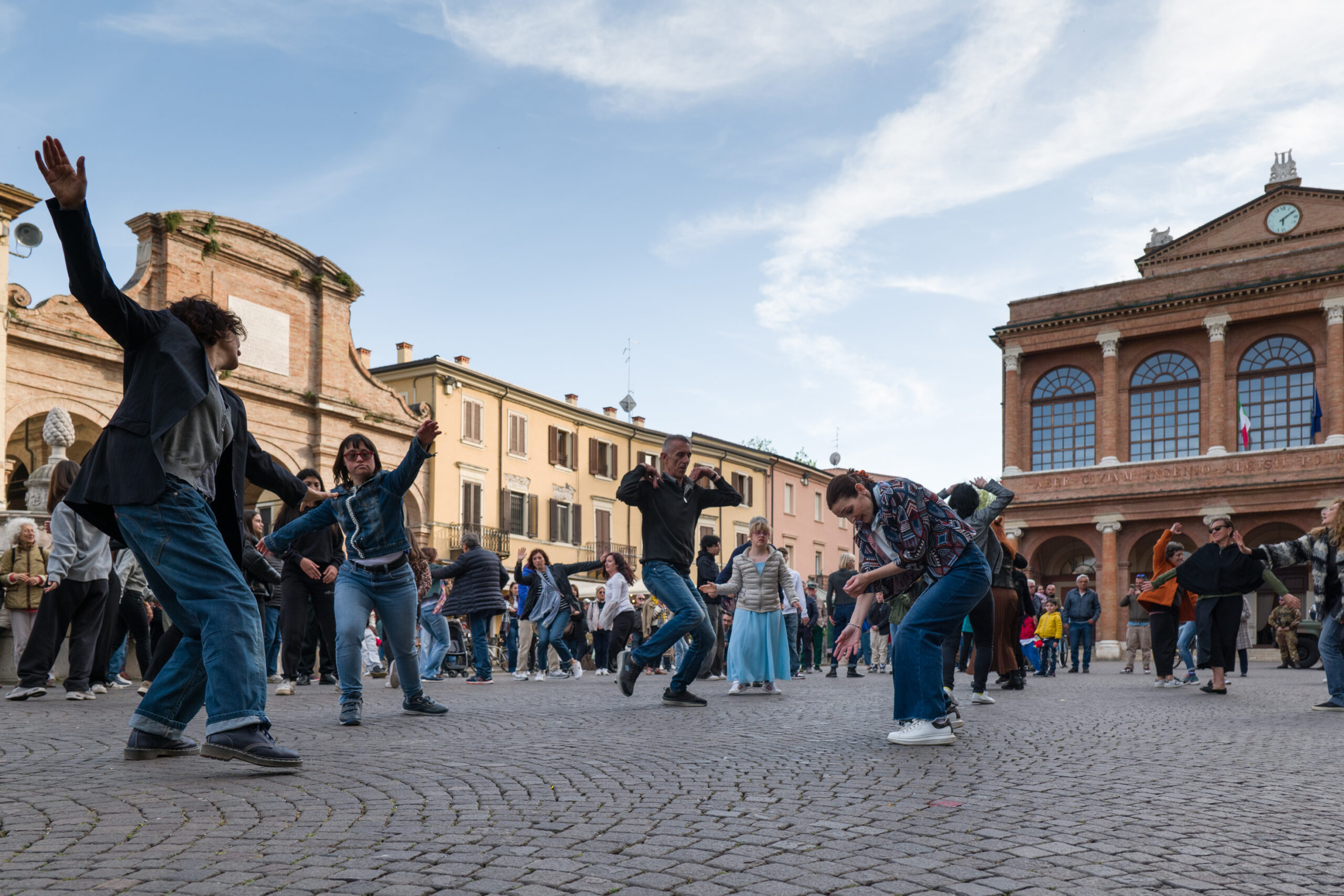 Giornata Internazionale della Danza 2024, flashmob Movimento Cen Giornata internazionale della danza 2024, flashmob Movimento Cen.