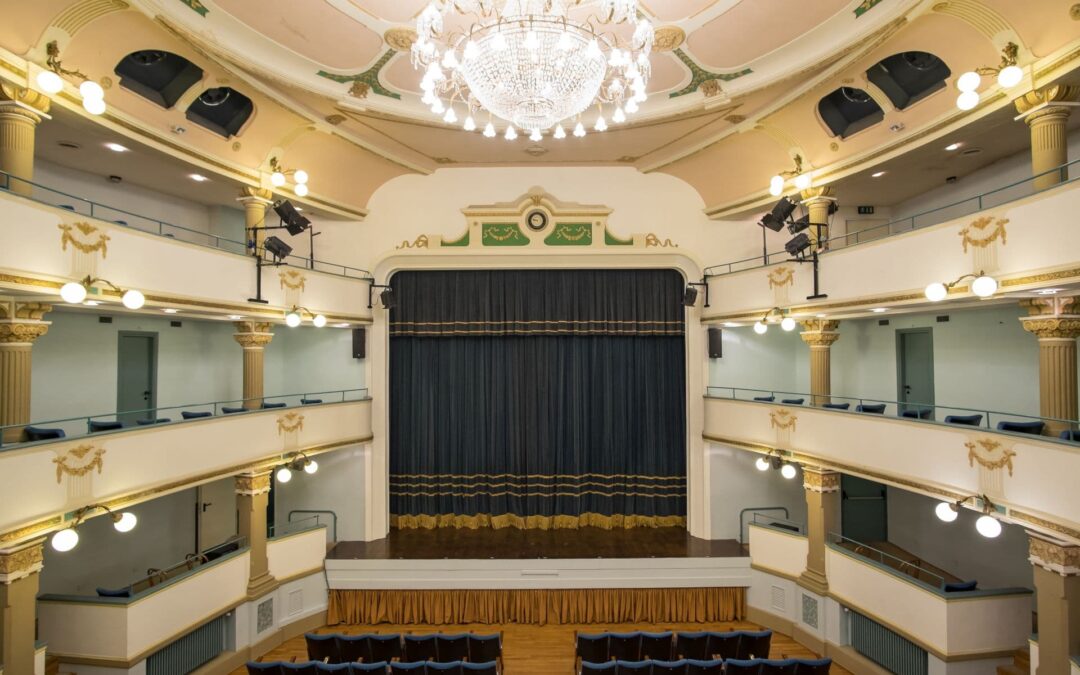 Cent’anni di Teatro Sociale