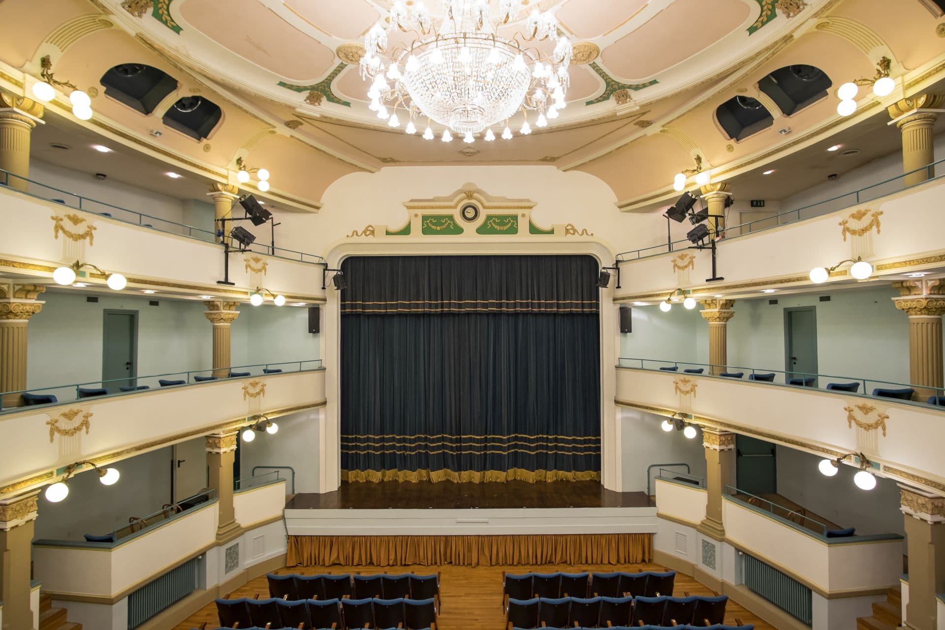 Cent'anni di teatro.